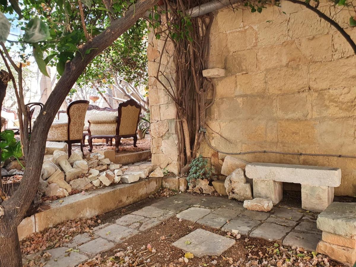 Saint Julian's Ave Maria Guest House מראה חיצוני תמונה